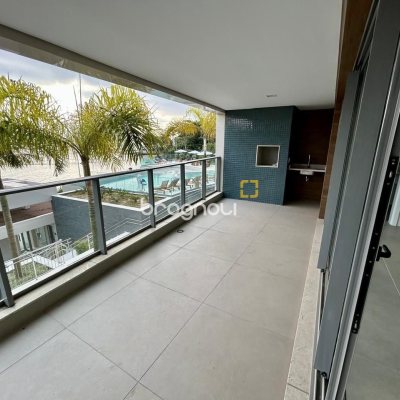 Apartamento com 165m², 3 quartos (sendo 3 suítes), 3 garagens, no bairro Cacupé em Florianópolis
