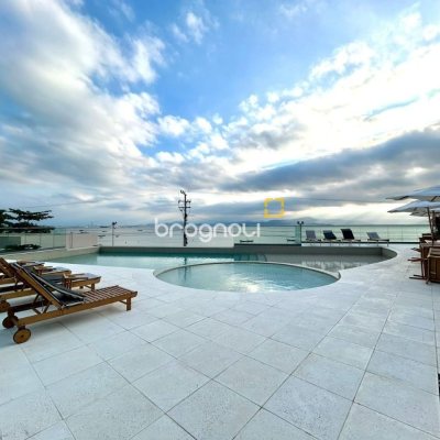 Cobertura com 167m², 3 quartos (sendo 3 suítes), 3 garagens, no bairro Cacupé em Florianópolis