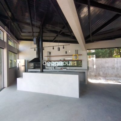 Apartamento com 162m², 3 quartos (sendo 3 suítes), 4 garagens, no bairro João Paulo em Florianópolis