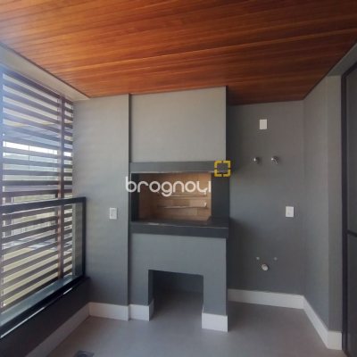 Apartamento com 162m², 3 quartos (sendo 3 suítes), 4 garagens, no bairro João Paulo em Florianópolis