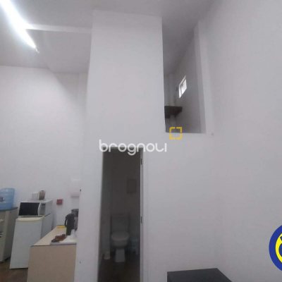 Loja com 78m², no bairro Centro em Florianópolis