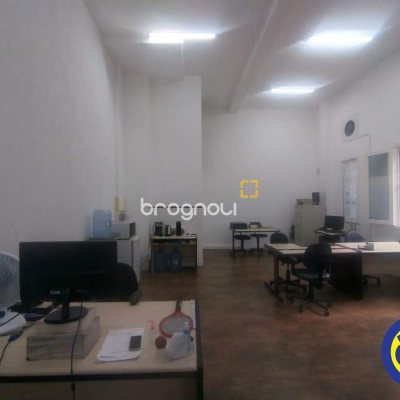 Loja com 78m², no bairro Centro em Florianópolis