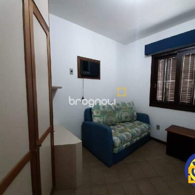 Casa com 227m², 4 quartos (sendo 1 suíte), 2 garagens, no bairro Lagoa da Conceição em Florianópolis