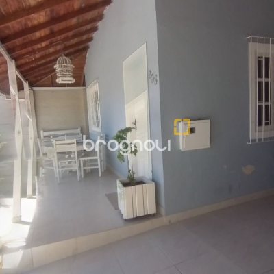 Casa com 161m², 4 quartos, 2 garagens, no bairro Monte Verde em Florianópolis