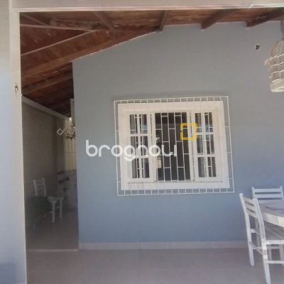 Casa com 161m², 4 quartos, 2 garagens, no bairro Monte Verde em Florianópolis