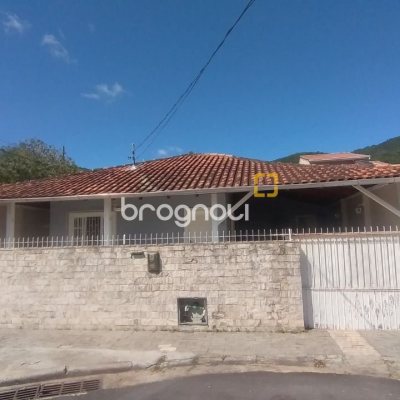 Casa com 161m², 4 quartos, 2 garagens, no bairro Monte Verde em Florianópolis
