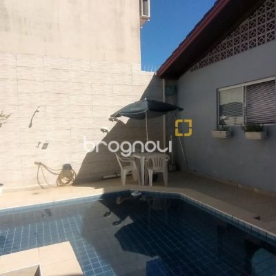 Casa com 161m², 4 quartos, 2 garagens, no bairro Monte Verde em Florianópolis