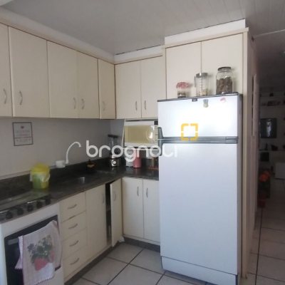 Casa com 161m², 4 quartos, 2 garagens, no bairro Monte Verde em Florianópolis