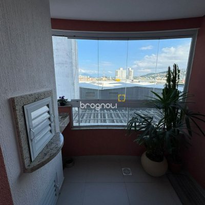 Apartamento com 67m², 2 quartos, 1 garagem, no bairro Barreiros em São José