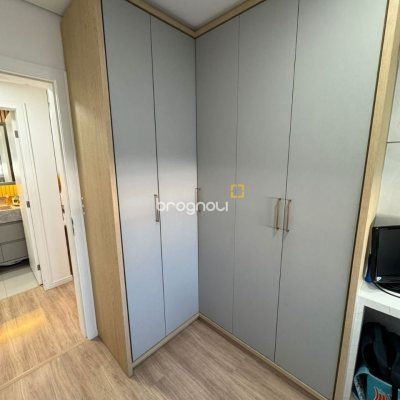 Apartamento com 67m², 2 quartos, 1 garagem, no bairro Barreiros em São José
