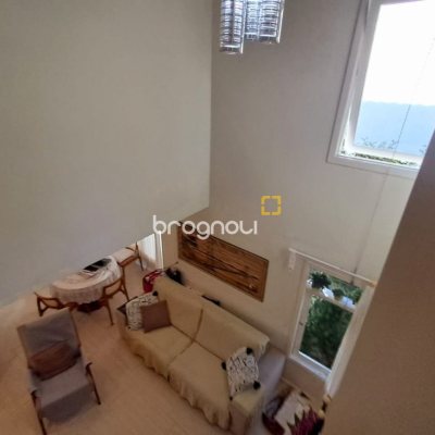 Casa de Condomínio com 277m², 3 quartos (sendo 2 suítes), 3 garagens, no bairro Cachoeira do Bom Jesus em Florianópolis