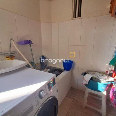 Casa de Condomínio com 277m², 3 quartos (sendo 2 suítes), 3 garagens, no bairro Cachoeira do Bom Jesus em Florianópolis