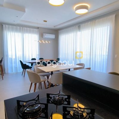Apartamento com 85m², 3 quartos (sendo 1 suíte), 1 garagem, no bairro Estreito em Florianópolis