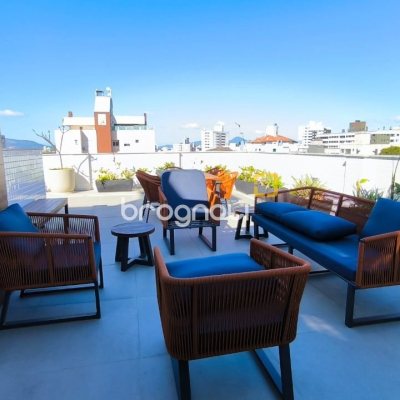 Apartamento com 85m², 3 quartos (sendo 1 suíte), 1 garagem, no bairro Estreito em Florianópolis