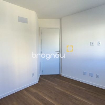 Apartamento com 85m², 3 quartos (sendo 1 suíte), 1 garagem, no bairro Estreito em Florianópolis