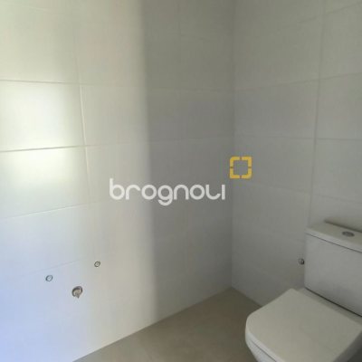 Apartamento com 85m², 3 quartos (sendo 1 suíte), 1 garagem, no bairro Estreito em Florianópolis