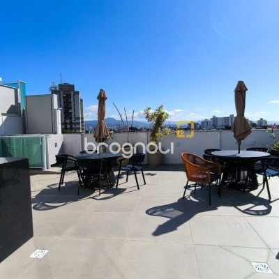 Apartamento com 85m², 3 quartos (sendo 1 suíte), 1 garagem, no bairro Estreito em Florianópolis
