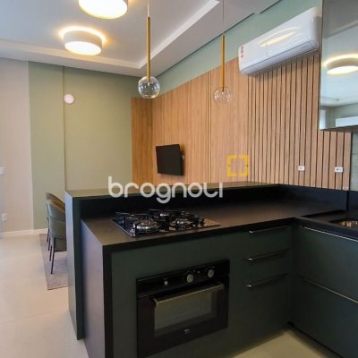 Apartamento com 85m², 3 quartos (sendo 1 suíte), 1 garagem, no bairro Estreito em Florianópolis