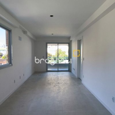 Apartamento com 85m², 3 quartos (sendo 1 suíte), 1 garagem, no bairro Estreito em Florianópolis