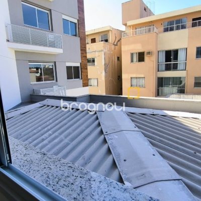 Apartamento com 85m², 3 quartos (sendo 1 suíte), 1 garagem, no bairro Estreito em Florianópolis