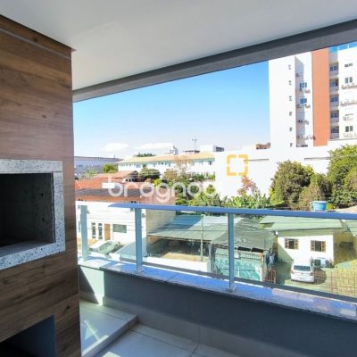 Apartamento com 85m², 3 quartos (sendo 1 suíte), 1 garagem, no bairro Estreito em Florianópolis