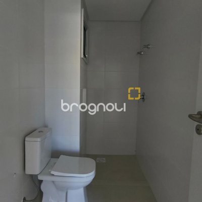 Apartamento com 85m², 3 quartos (sendo 1 suíte), 1 garagem, no bairro Estreito em Florianópolis