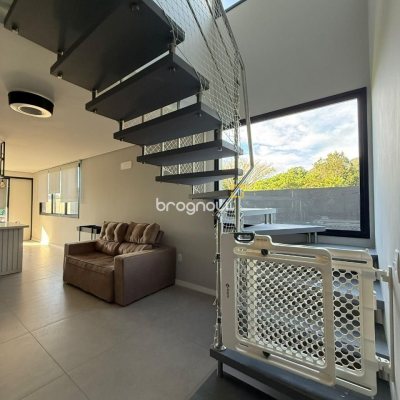 Casa com 127m², 3 quartos (sendo 1 suíte), 2 garagens, no bairro Cachoeira do Bom Jesus em Florianópolis