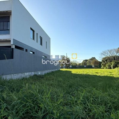 Casa com 127m², 3 quartos (sendo 1 suíte), 2 garagens, no bairro Cachoeira do Bom Jesus em Florianópolis
