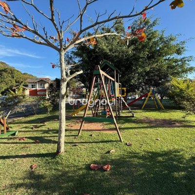 Casa com 127m², 3 quartos (sendo 1 suíte), 2 garagens, no bairro Cachoeira do Bom Jesus em Florianópolis