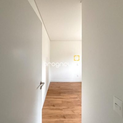 Apartamento com 107m², 3 quartos (sendo 1 suíte), 2 garagens, no bairro Centro em Florianópolis