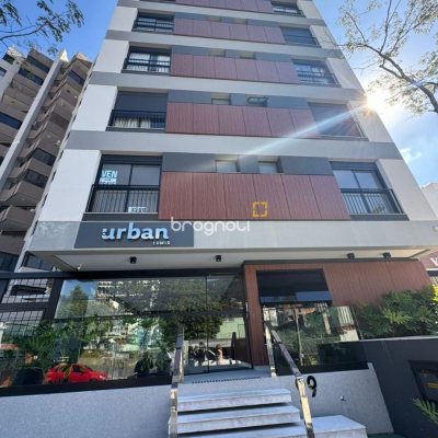 Apartamento com 107m², 3 quartos (sendo 1 suíte), 2 garagens, no bairro Centro em Florianópolis