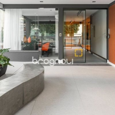 Apartamento com 107m², 3 quartos (sendo 1 suíte), 2 garagens, no bairro Centro em Florianópolis