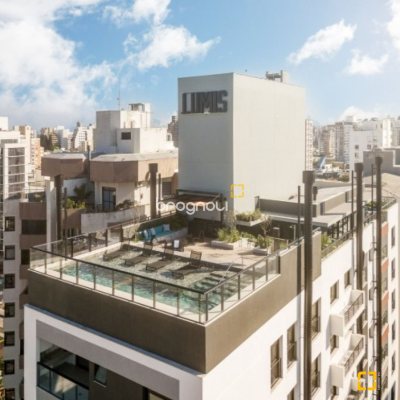 Apartamento com 107m², 3 quartos (sendo 1 suíte), 2 garagens, no bairro Centro em Florianópolis