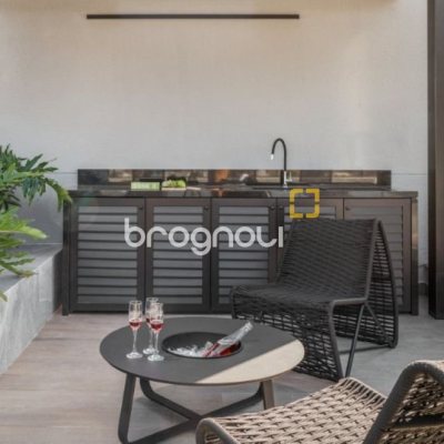 Apartamento com 107m², 3 quartos (sendo 1 suíte), 2 garagens, no bairro Centro em Florianópolis