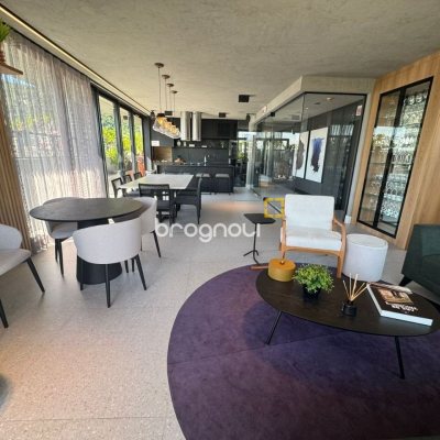 Apartamento com 107m², 3 quartos (sendo 1 suíte), 2 garagens, no bairro Centro em Florianópolis