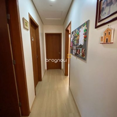 Casa com 156m², 5 quartos (sendo 1 suíte), 2 garagens, no bairro Vargem Grande em Florianópolis