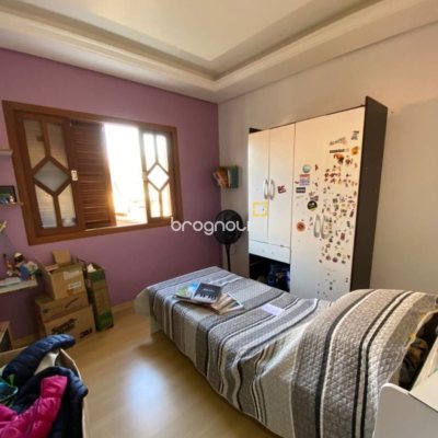 Casa com 156m², 5 quartos (sendo 1 suíte), 2 garagens, no bairro Vargem Grande em Florianópolis