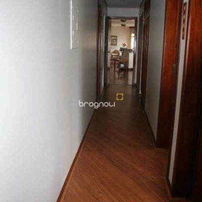 Apartamento com 264m², 4 quartos (sendo 2 suítes), 2 garagens, no bairro Agronômica em Florianópolis