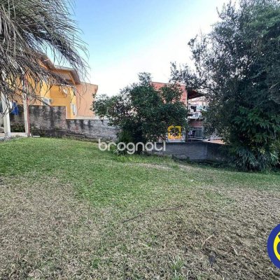 Casa com 239m², 4 quartos (sendo 2 suítes), 2 garagens, no bairro Jardim Atlântico em Florianópolis