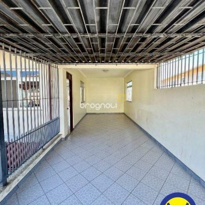Casa com 239m², 4 quartos (sendo 2 suítes), 2 garagens, no bairro Jardim Atlântico em Florianópolis