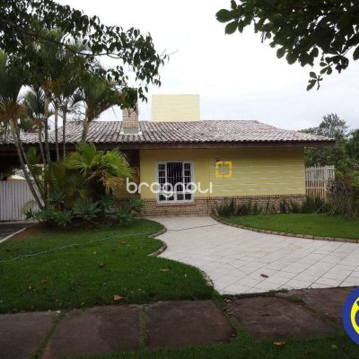 Casa com 151m², 3 quartos (sendo 3 suítes), 1 garagem, no bairro Jurerê Internacional em Florianópolis