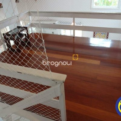 Casa com 151m², 3 quartos (sendo 3 suítes), 1 garagem, no bairro Jurerê Internacional em Florianópolis