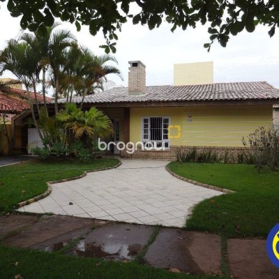 Casa com 151m², 3 quartos (sendo 3 suítes), 1 garagem, no bairro Jurerê Internacional em Florianópolis