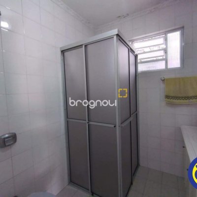 Casa com 330m², 5 quartos, 2 garagens, no bairro Balneário em Florianópolis