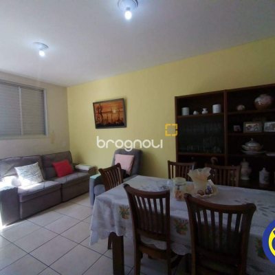 Casa com 330m², 5 quartos, 2 garagens, no bairro Balneário em Florianópolis