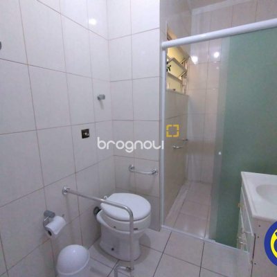 Casa com 330m², 5 quartos, 2 garagens, no bairro Balneário em Florianópolis