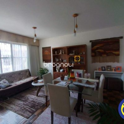 Casa com 330m², 5 quartos, 2 garagens, no bairro Balneário em Florianópolis