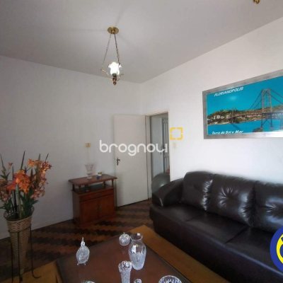 Casa com 330m², 5 quartos, 2 garagens, no bairro Balneário em Florianópolis