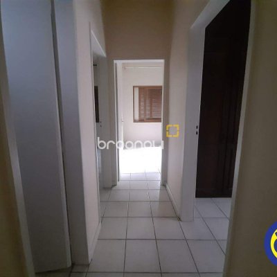 Casa com 185m², 4 quartos, 2 garagens, no bairro Agronômica em Florianópolis