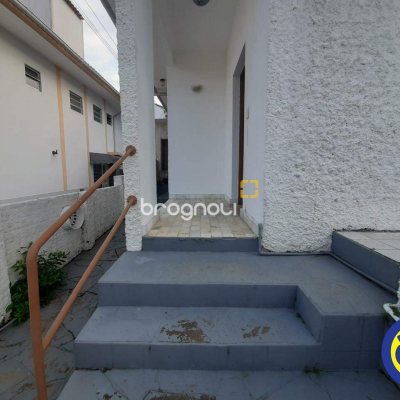 Casa com 185m², 4 quartos, 2 garagens, no bairro Agronômica em Florianópolis